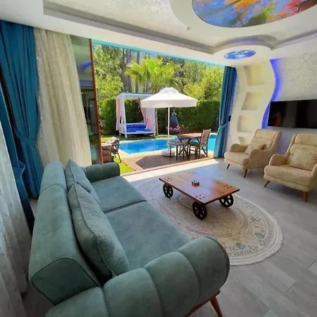 Holiday home Lavanta Villalari *